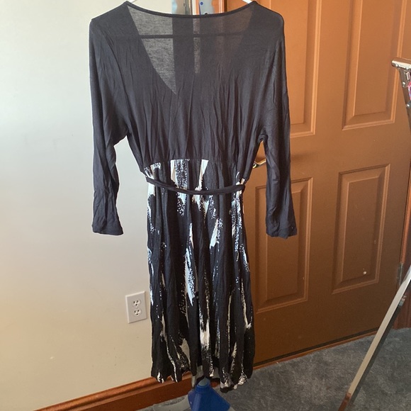 Liz Lange maternity dress long sleeves size L - Picture 2 of 3